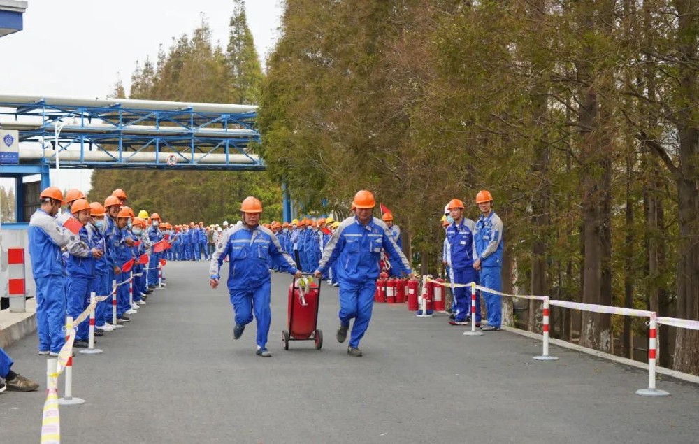 J9����|����վ����